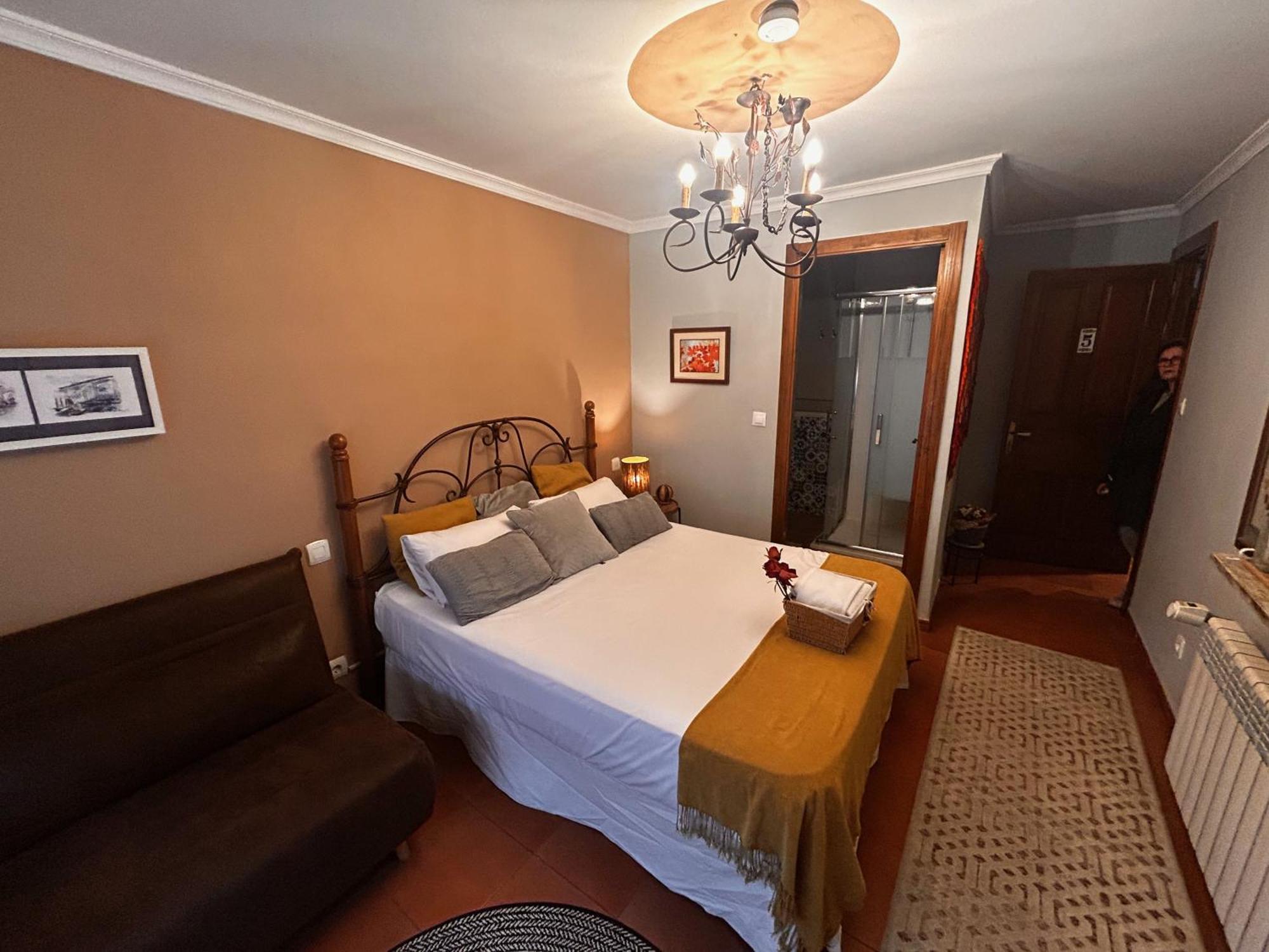 Hostal Casa San Nicolas Molinaseca Buitenkant foto